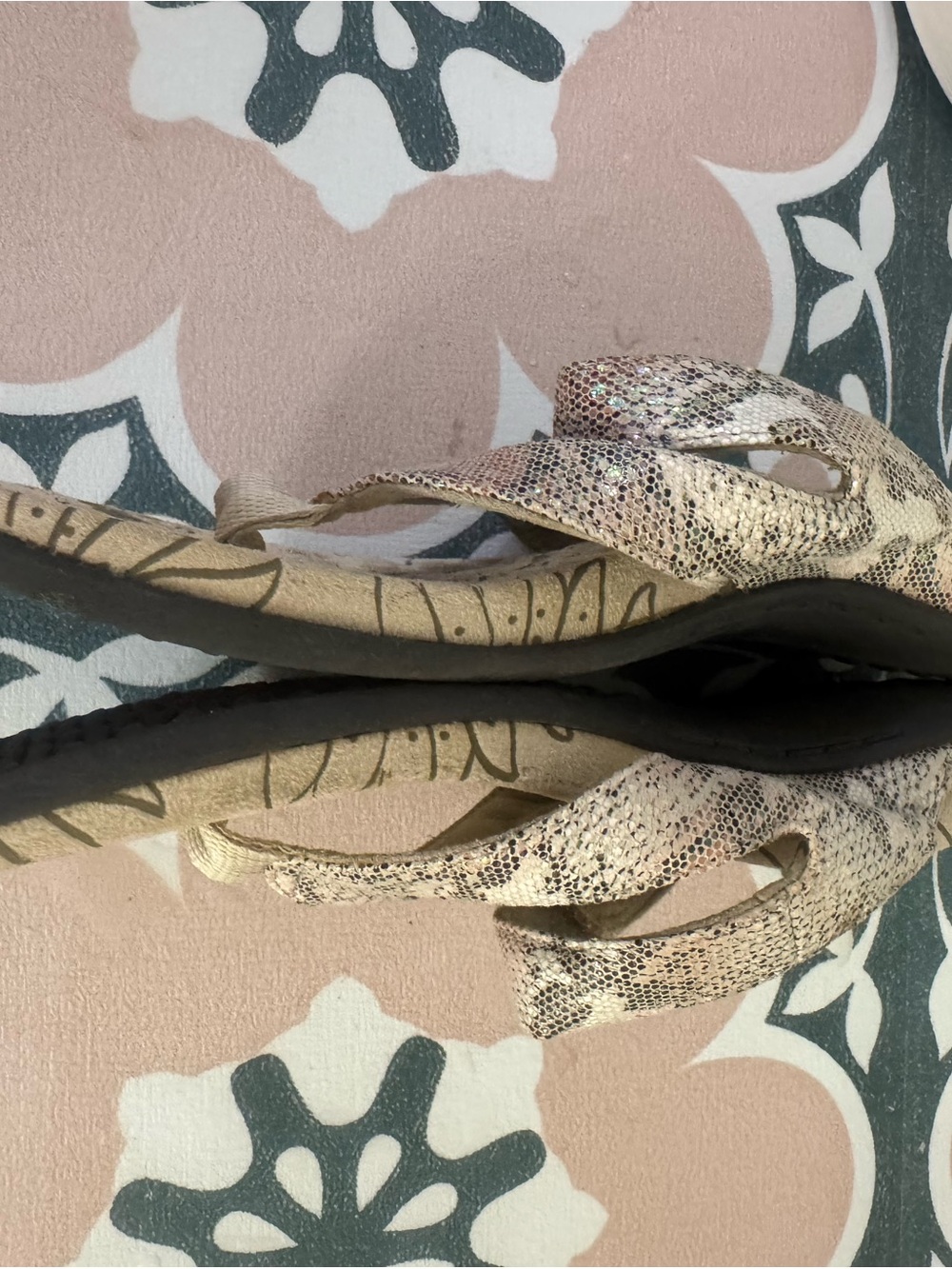 Vionic Beige Floral-Print Thong Sandals with Neutral Snakeskin Straps - Picture 3 of 4